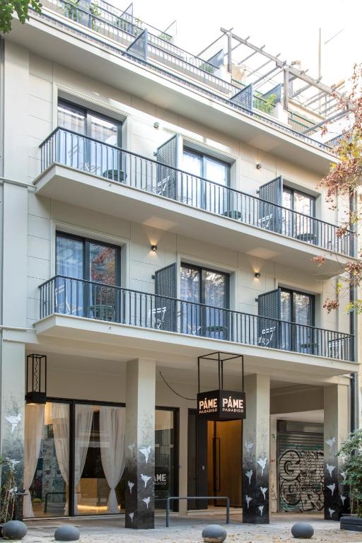 パメ パラディソ (PAME Paradiso) 外観