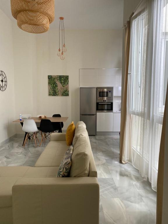 Apartamento nuevo en casa tipo palacio - 4