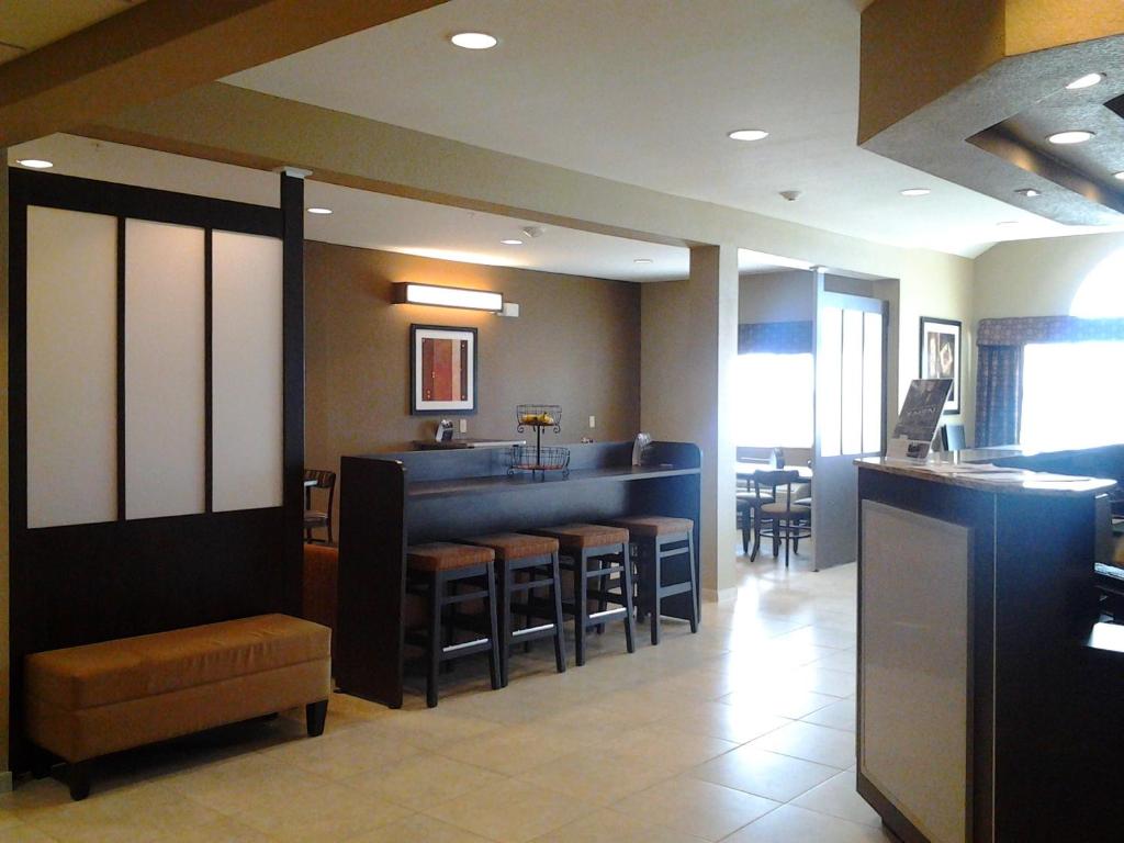 Microtel Inn & Suites by Wyndham Cotulla photo