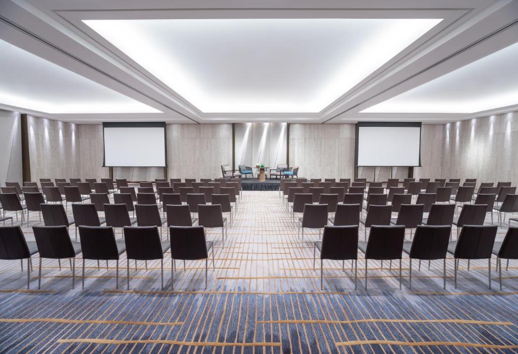 Tárgyalóterem/bálterem