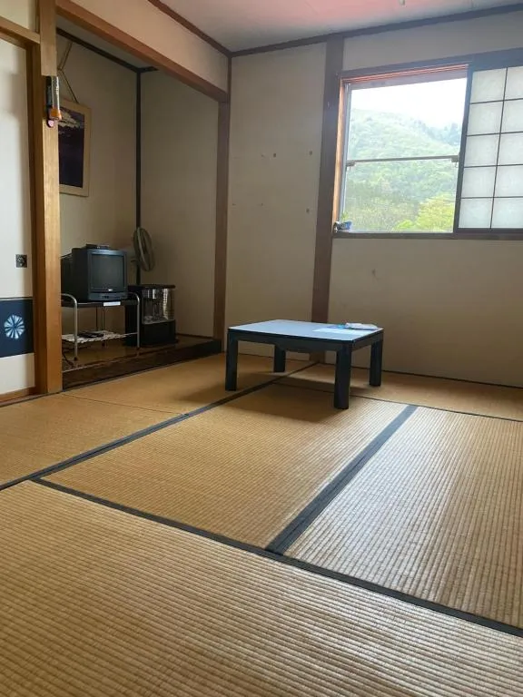 Guest House Shiroikiseki, hotel in Toyama