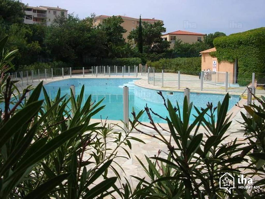 résidence avec piscine - 1