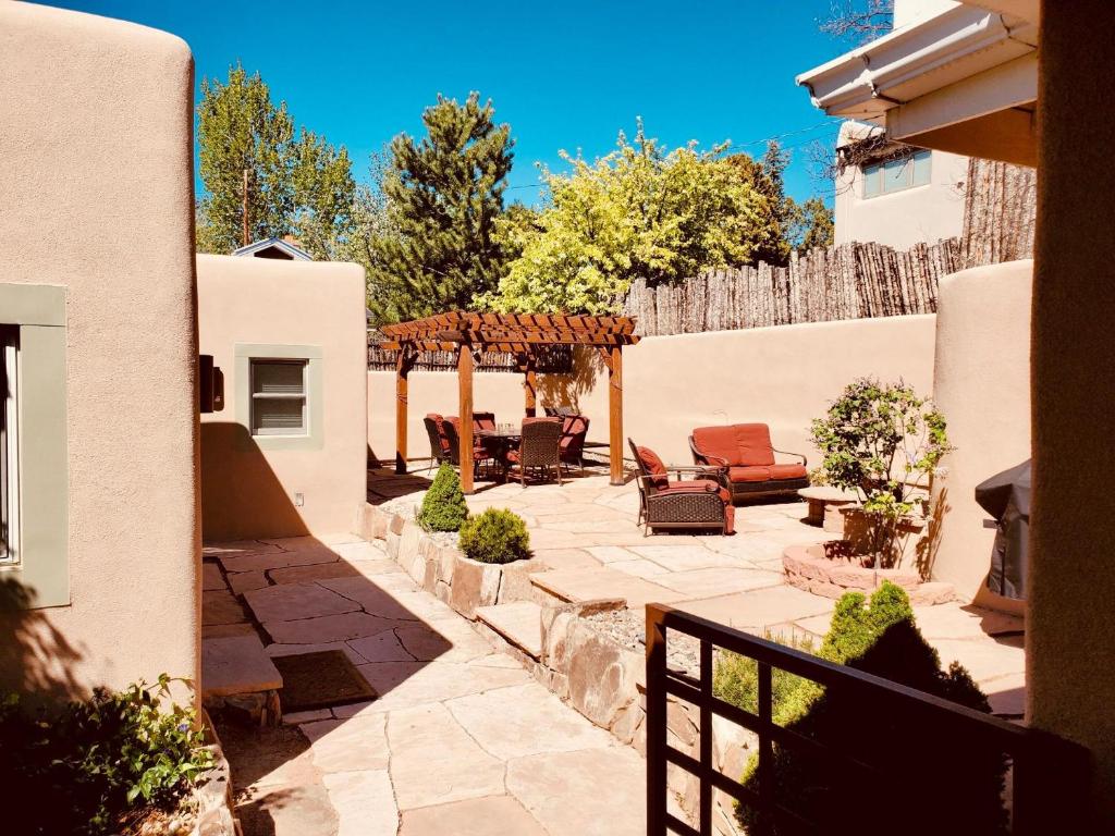 101 Llano Largo, Santa Fe