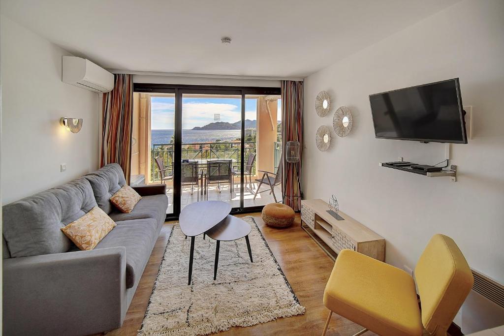 IMMOGROOM - 2 Rooms - Renovated - Pool - Parking - Air conditioning -, Cannes