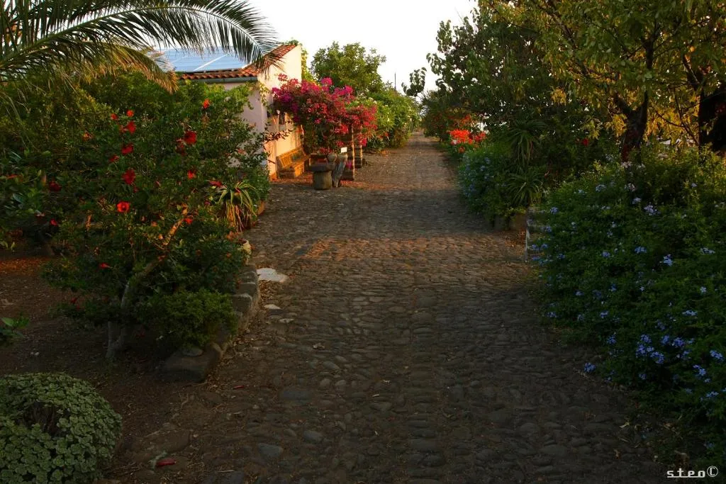 Agriturismo Hibiscus, hotel in Ustica