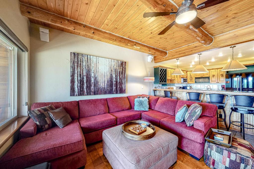 Dillon Dreamscape, Dillon