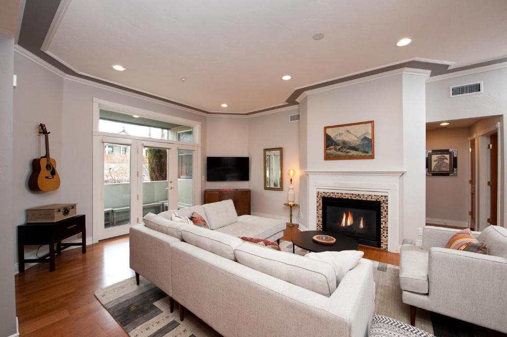 Mears House Unit 1A, Durango