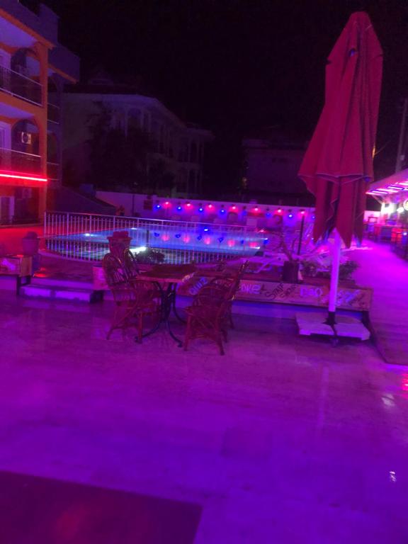 スイミングプール