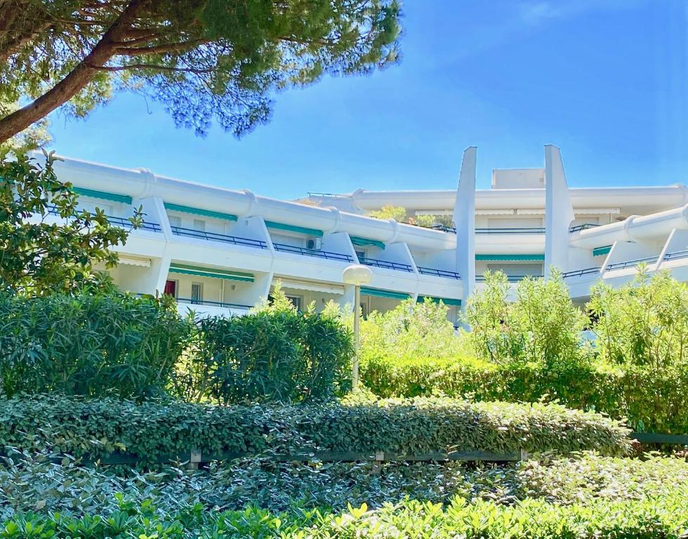 L'HERMITAGE - Studio moderne - Piscine - Ascenseur - Quart Golf - 3