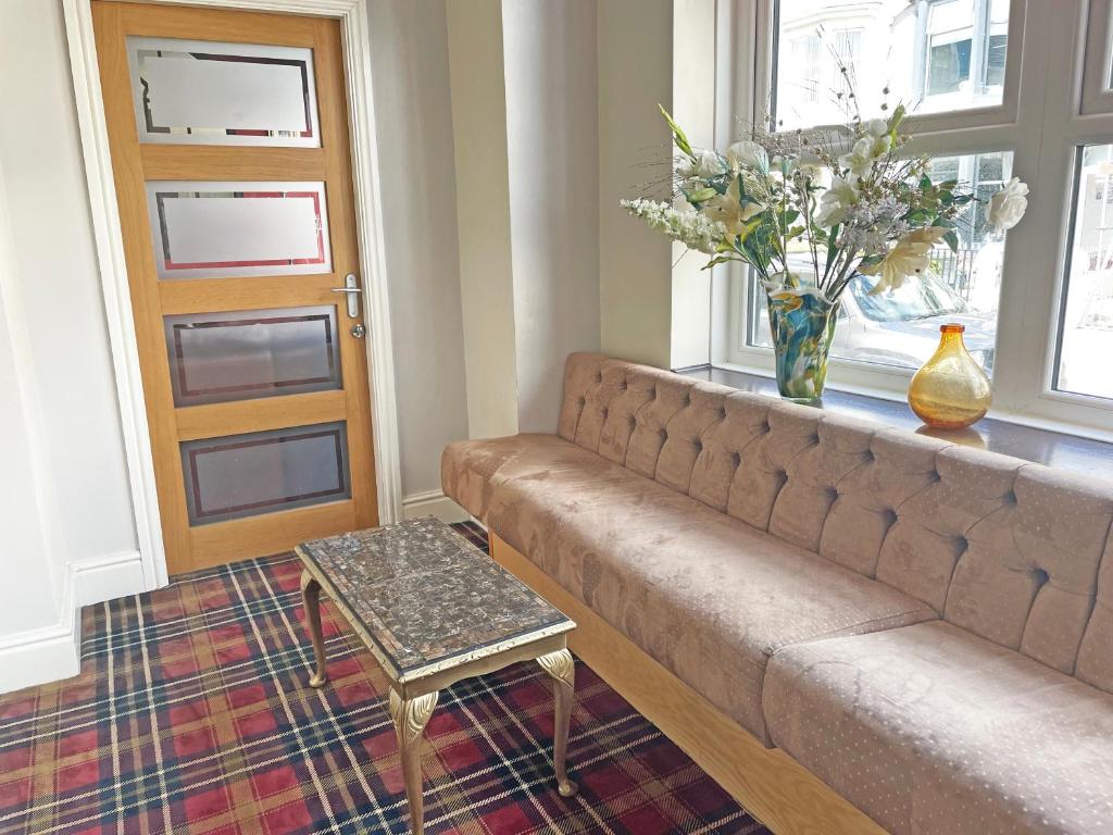 New Valron Hotel photo