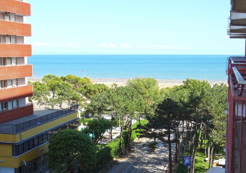 Nuovo fronte spiaggia, terrazza sul mare e piscina - 5