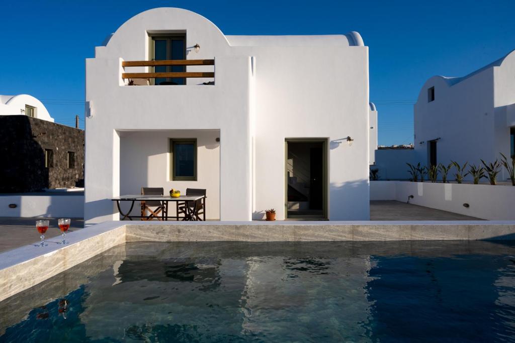 Oia Kissiri - private pool villas photo