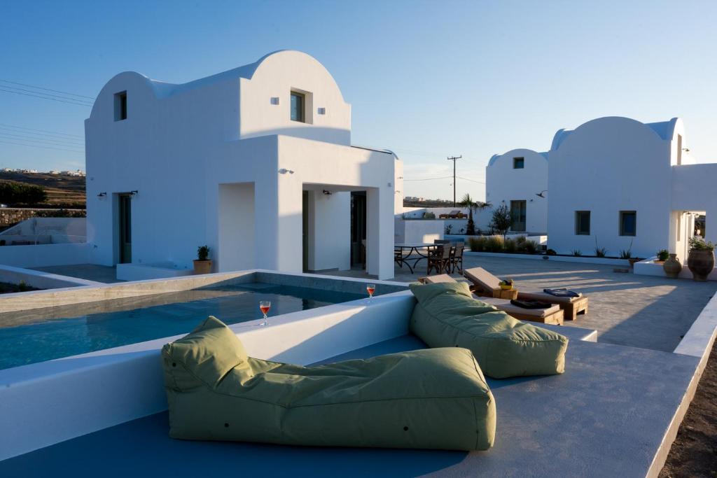 Oia Kissiri - private pool villas photo