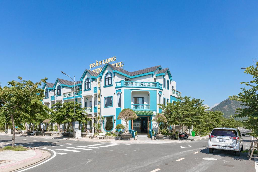 Tran Long Cu Hin Hotel - 1