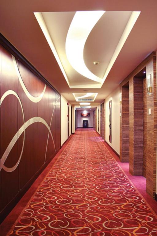 โรงแรมคาซ่ารีล (Casa Real Hotel)