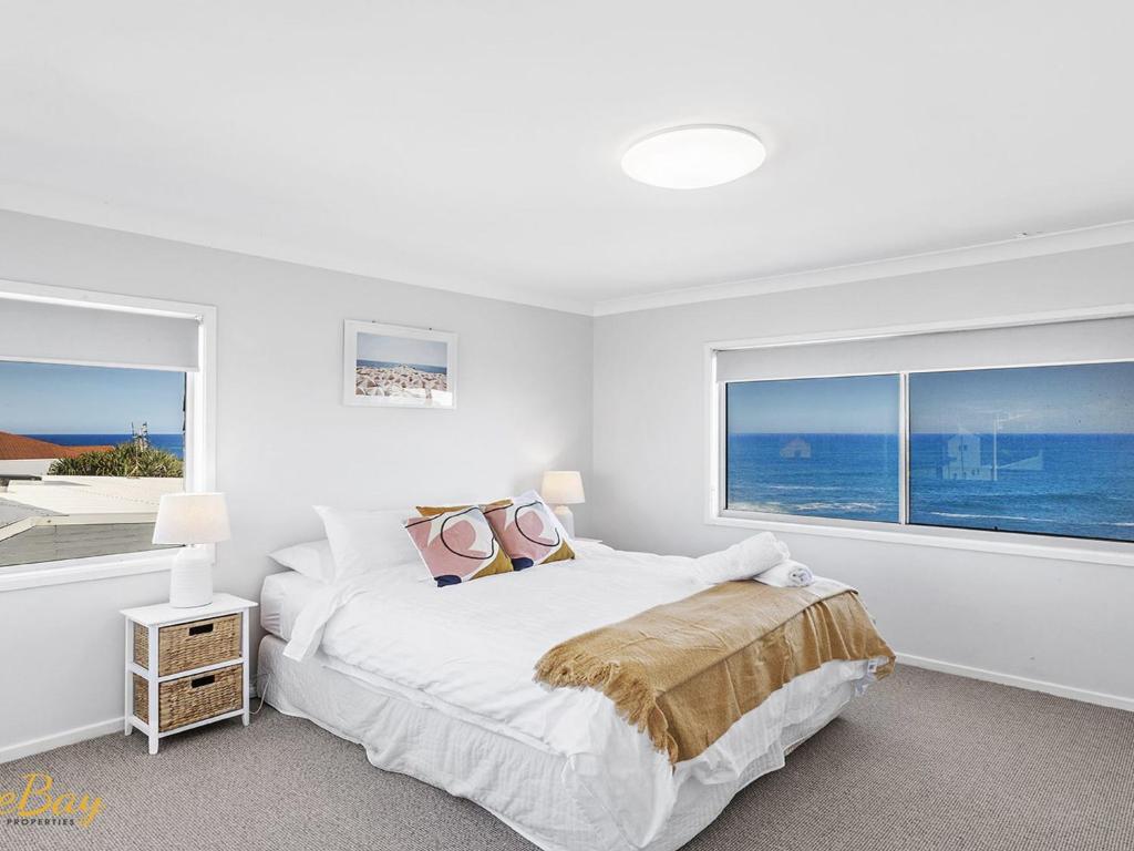 Elanora - Ocean St No.8 photo