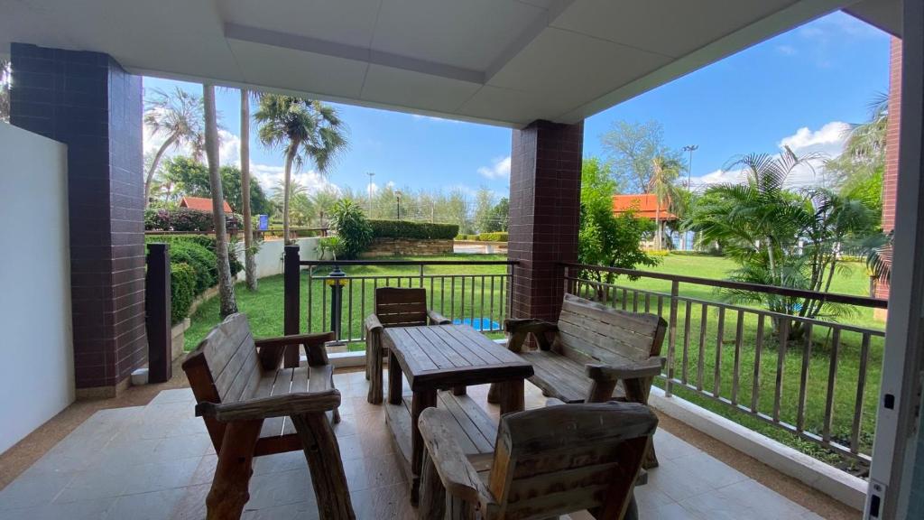 Seaview A12 A13 — Hotel in Rayong
