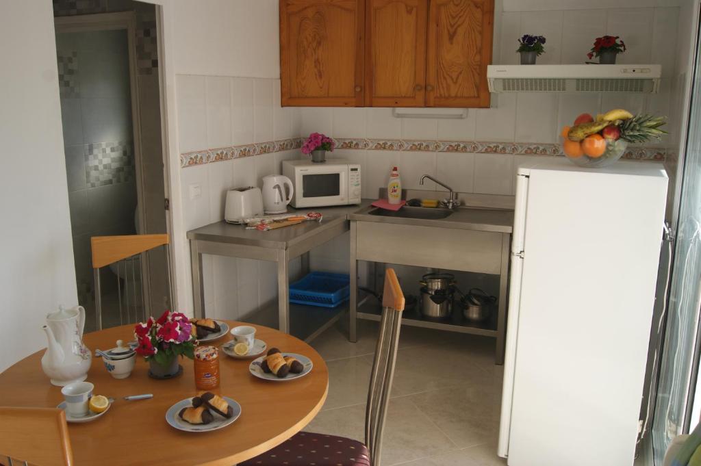 Lloret Apartments - 3