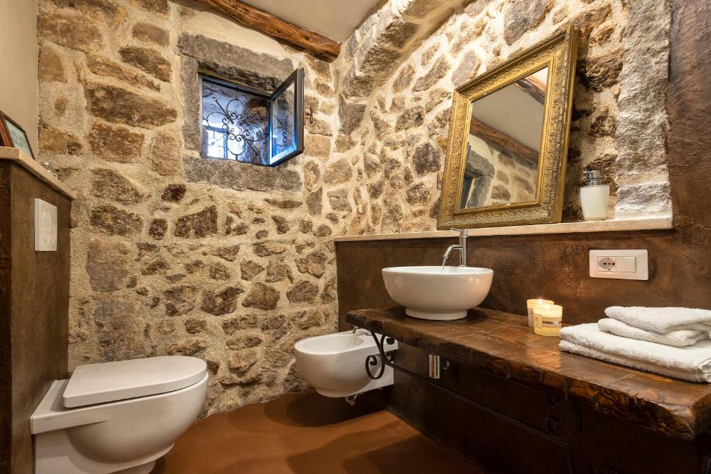 Esclusiva Dimora Storica nel cuore del Borgo Medievale---- Exclusive Historical House inside the Medieval Village img5
