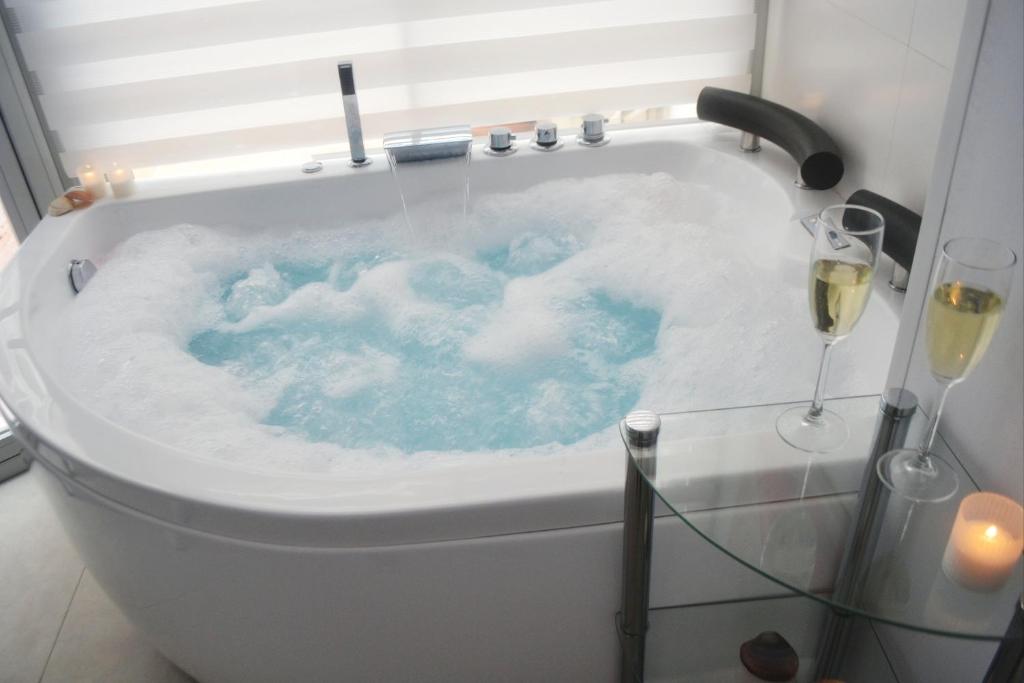 Blue Horizon Luxury Apartment - 3