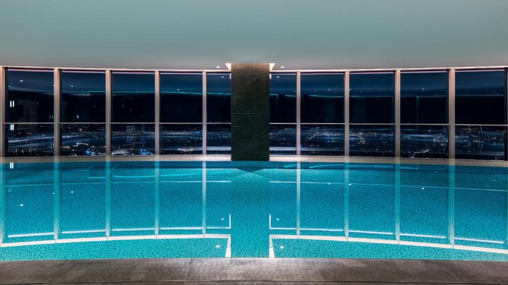 スイミングプール