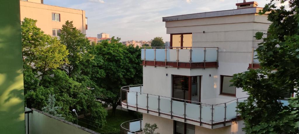 Labo Apartment Metro Wierzbno 전경