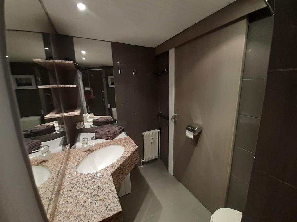 studio quartier calme centre ville vue mont Blanc photo