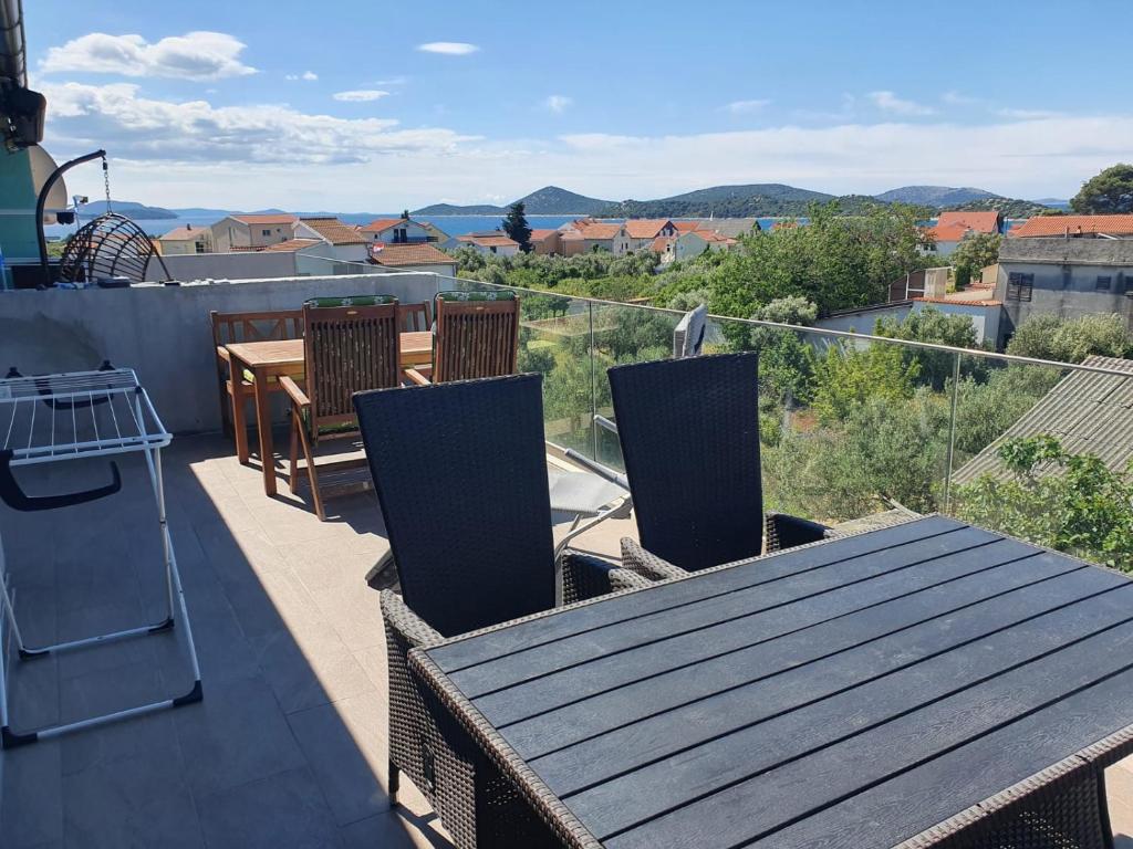 Muring Apartments, Tribunj