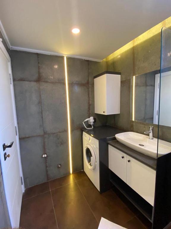 LONDON OTEL photo