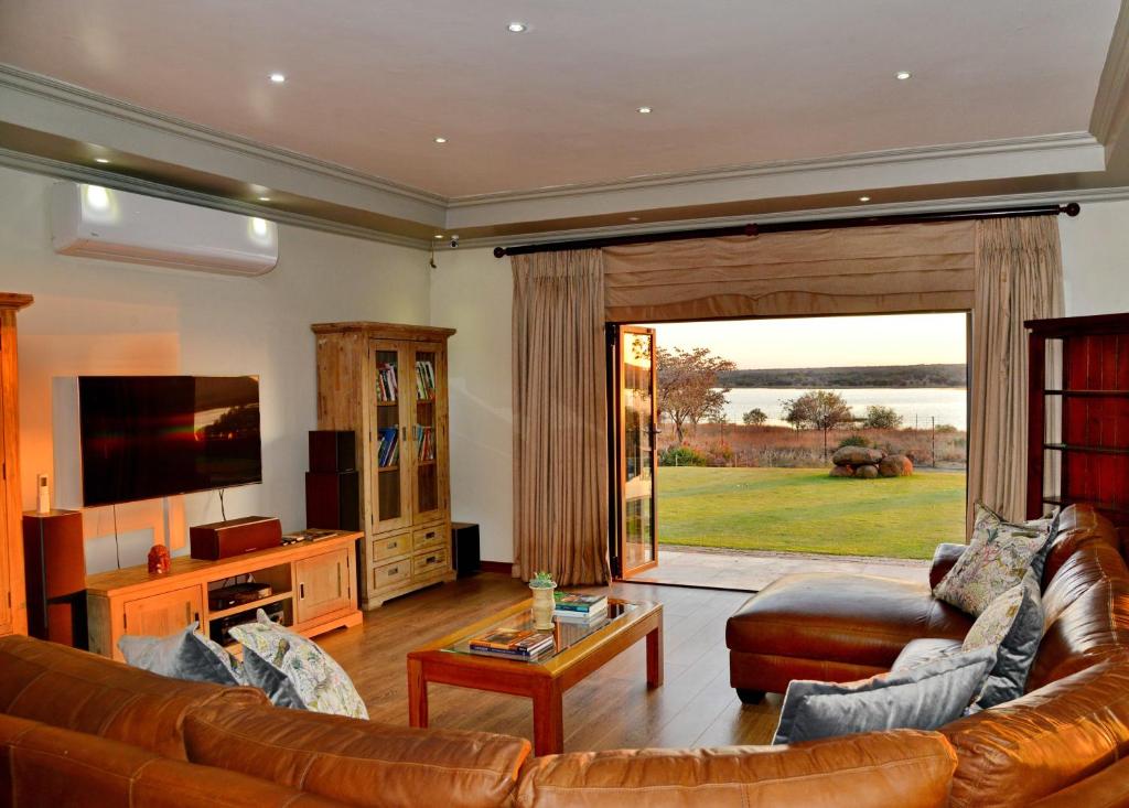 共用ラウンジ/TVエリア