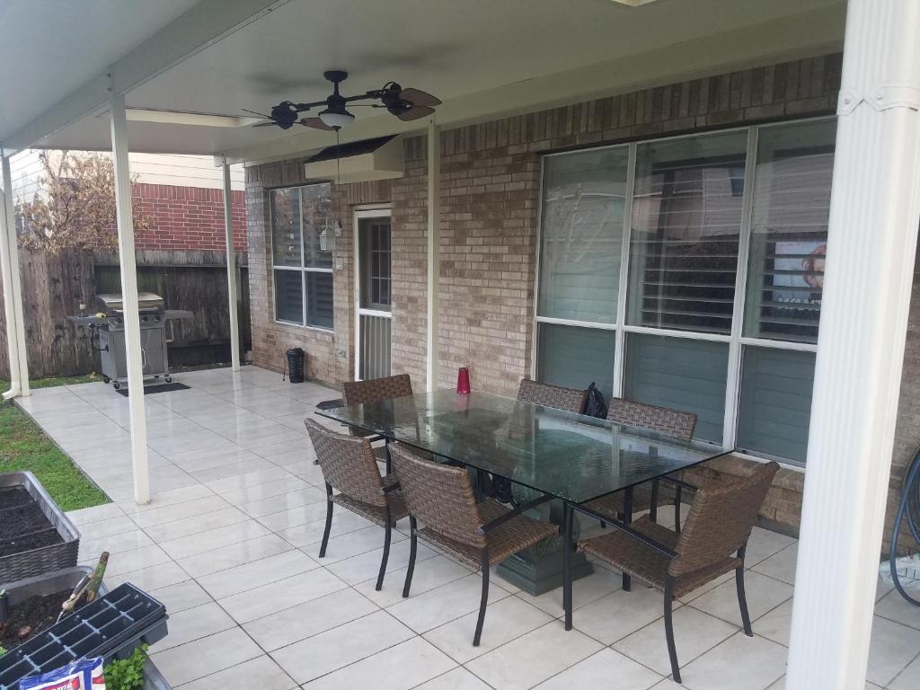 2 x Twin beds - close to NRG Medical Center Galleria MD Anderson photo