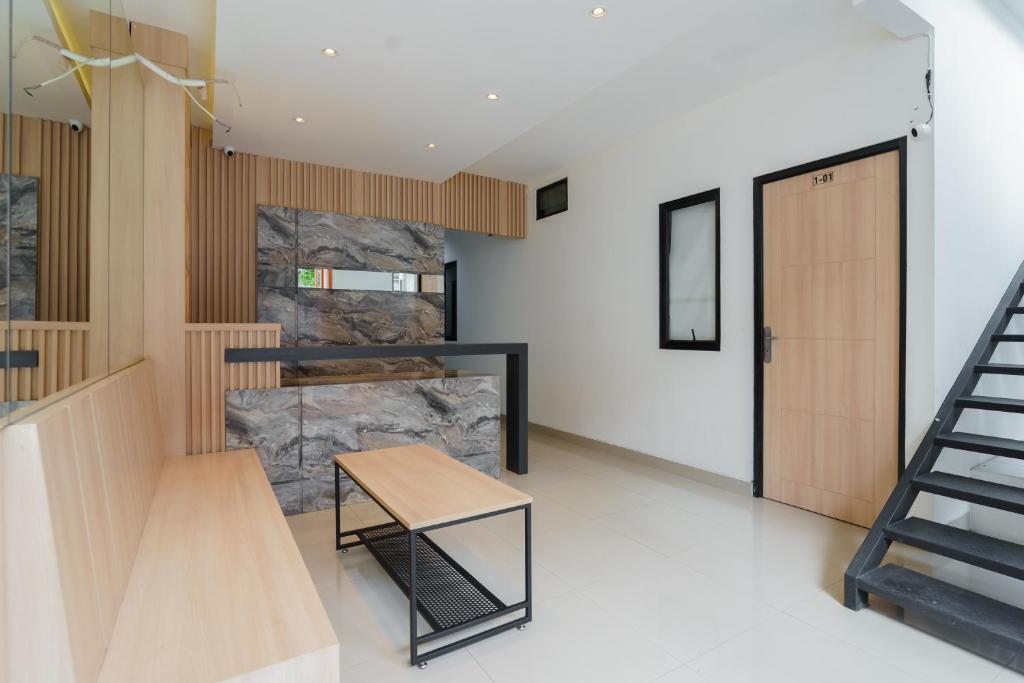 RedDoorz near Seasons City Mall 3 RedDoorz near Seasons City Mall 3