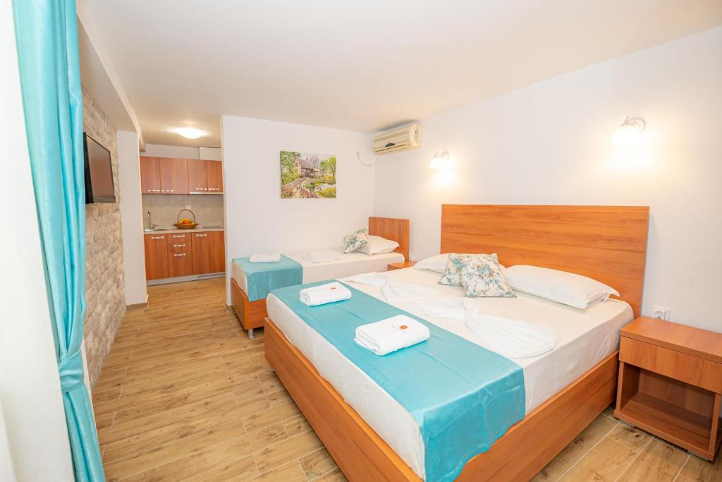 Guest House S-Lux - 3