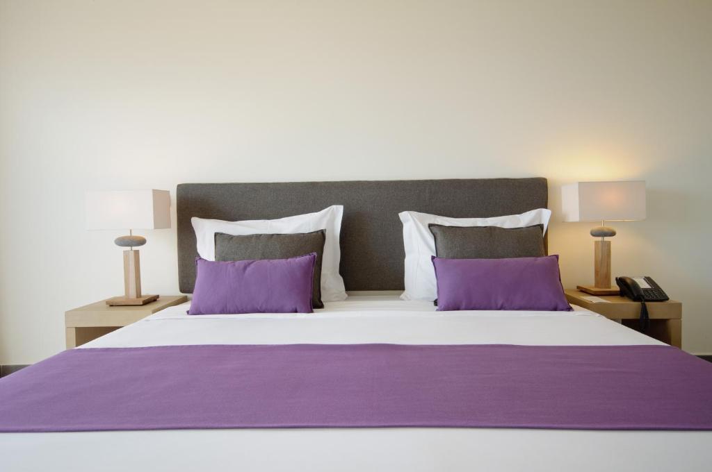 Oasis Salinas Sea — Hotel rooms in Santa Maria