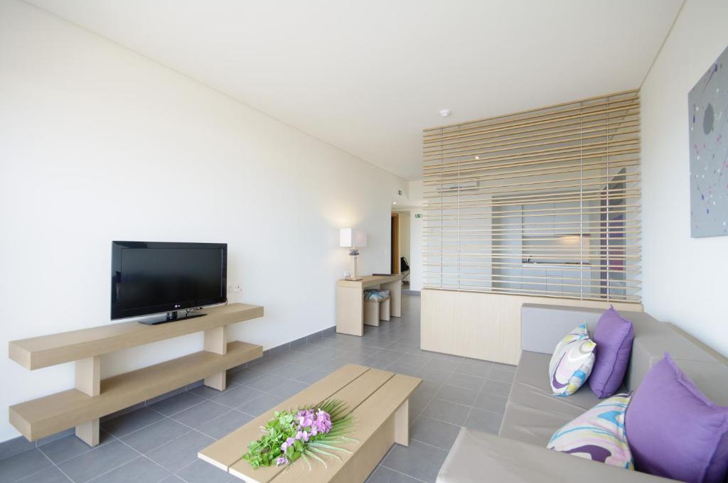 Oasis Salinas Sea — Hotel rooms in Santa Maria