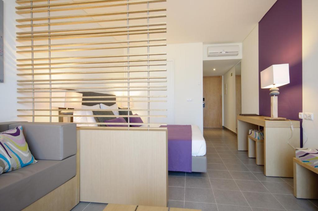 Oasis Salinas Sea — Hotel rooms in Santa Maria