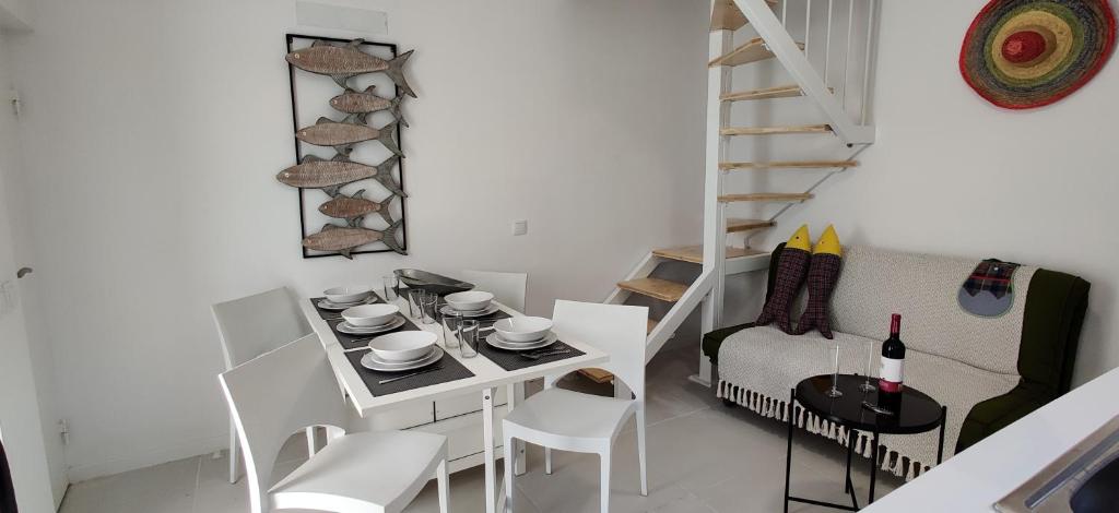 Nazare Historic Beach House-1 minute to the beach 전경