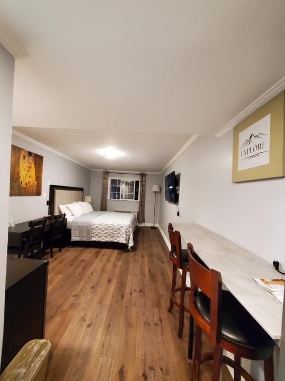 Hotel Europa — Hotel in Huntington Beach (CA)