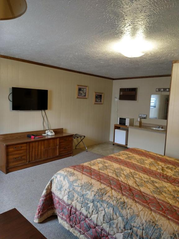 Budget Host 4U Motel photo