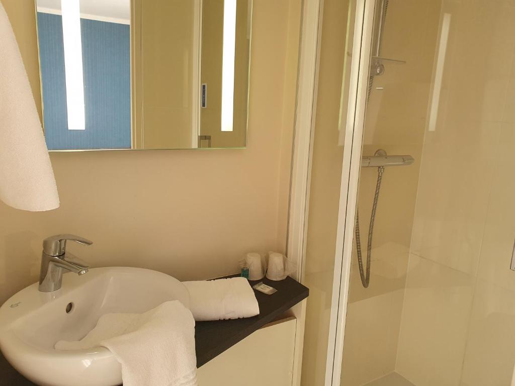 HOTEL Chateau-Thierry Centre photo