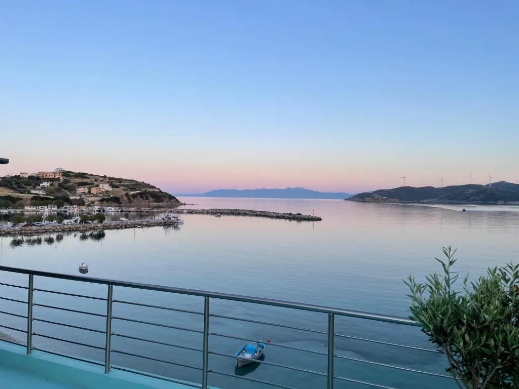 Thalassa view, hotel v destinaci Agioi Apostoloi