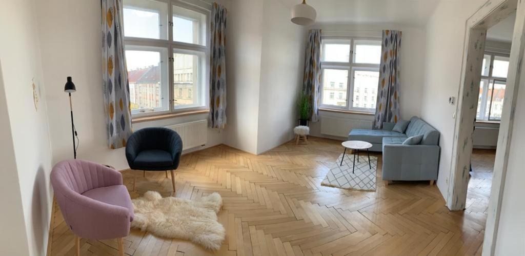 Wine apartments Hradec centre — Hotel in Hradec Kralove