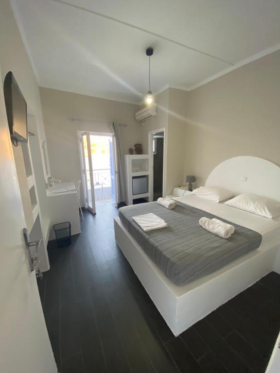 AEGEAN VIEW SEASIDE ROOMS AND STUDIOS KEA — Hotel in Kea