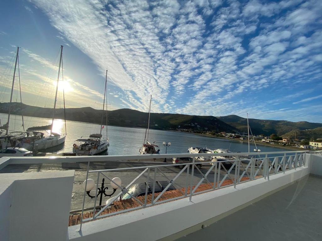 AEGEAN VIEW SEASIDE ROOMS AND STUDIOS KEA photo