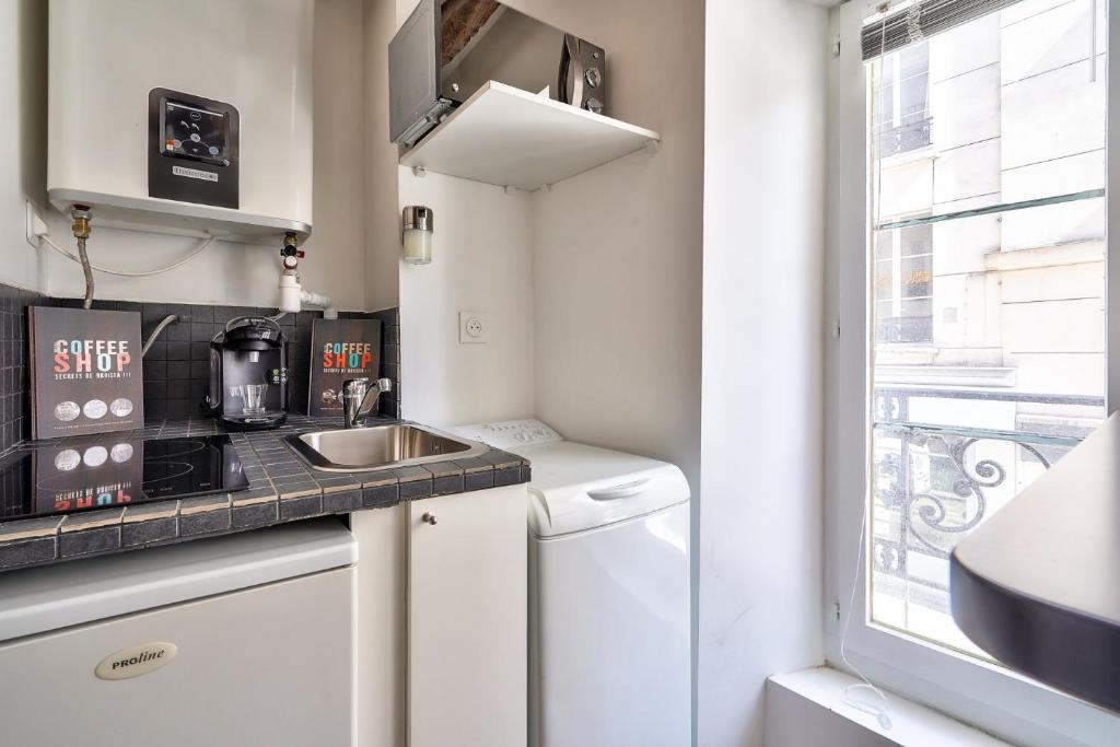 Cute and New Studio Duplex in the Heart of Paris - 3