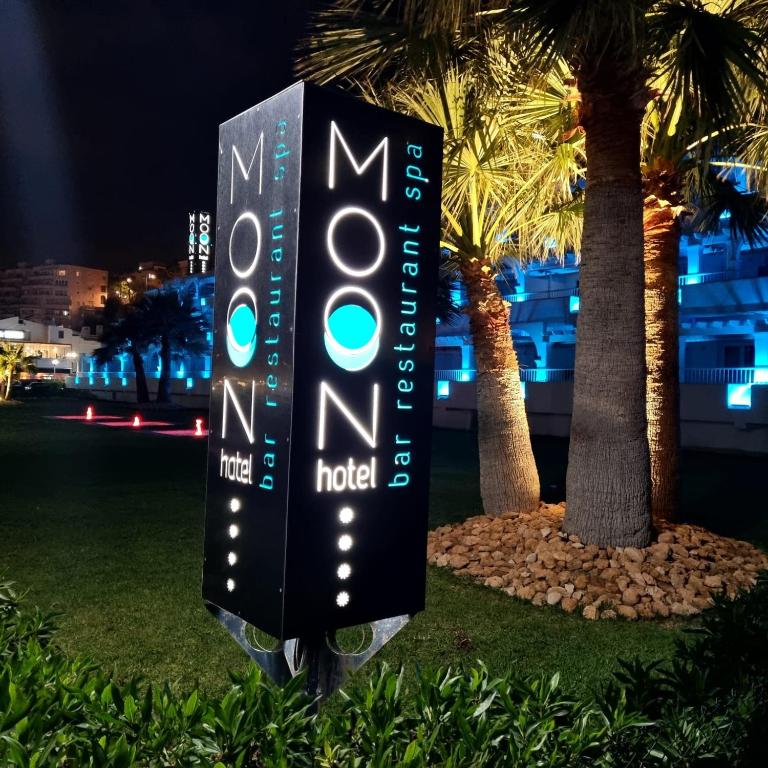 Moon Hotel &amp; SPA. — Hotel in Roquetas De Mar