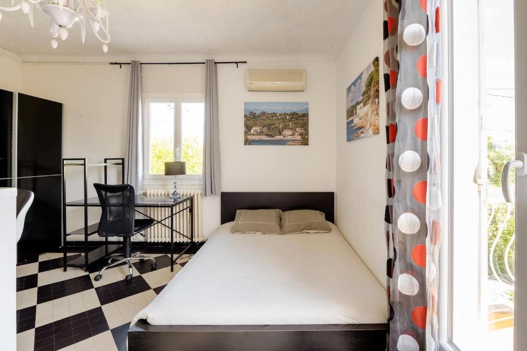 Studio Antibes - 5min des plages - Parking gratuit - Climatisation - 2