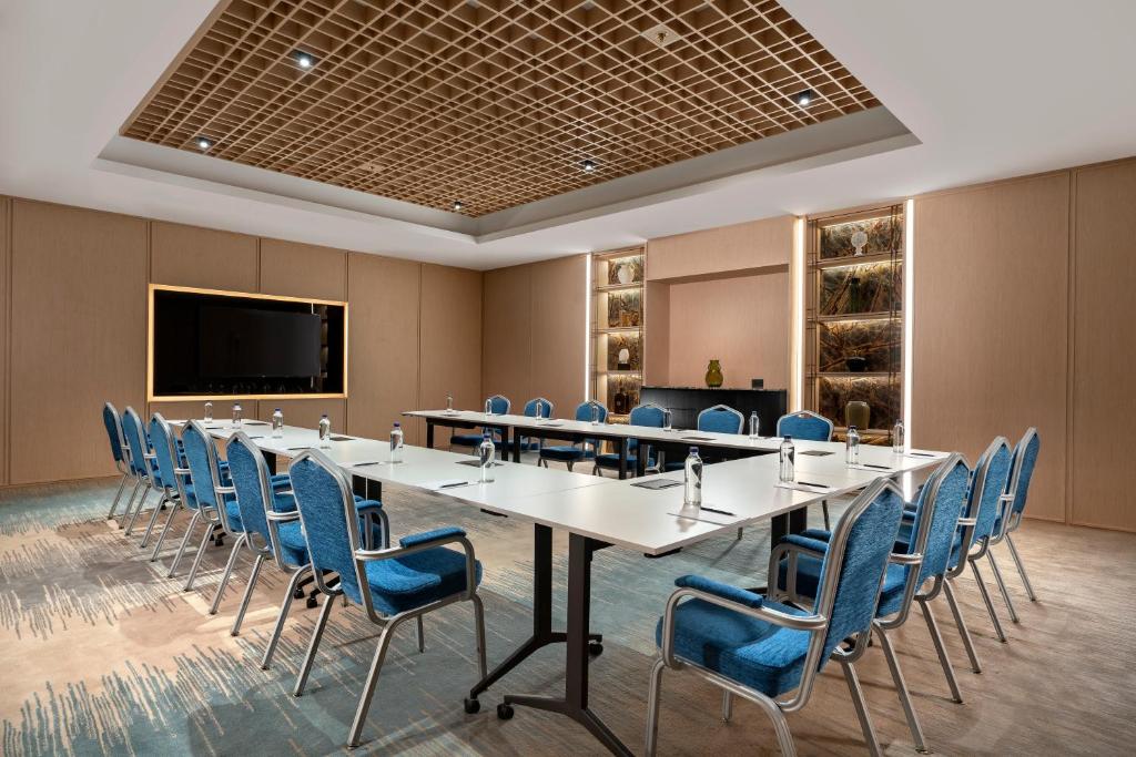 Toplantı odası / Geniş salon