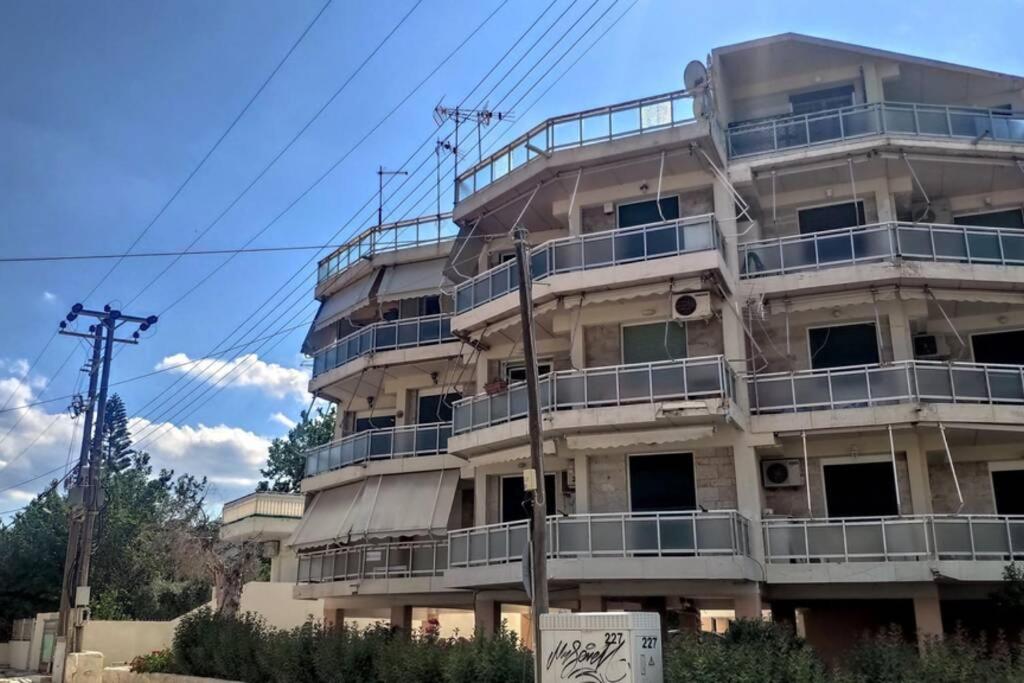 Luxurious apartment close to the beach and airport photo
