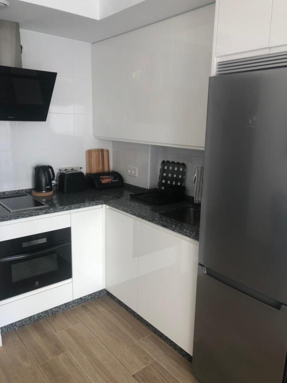 Exceptional 2 Bed Apartment a 2 Min Walk to Beach & close to Los Boliches Train - 4